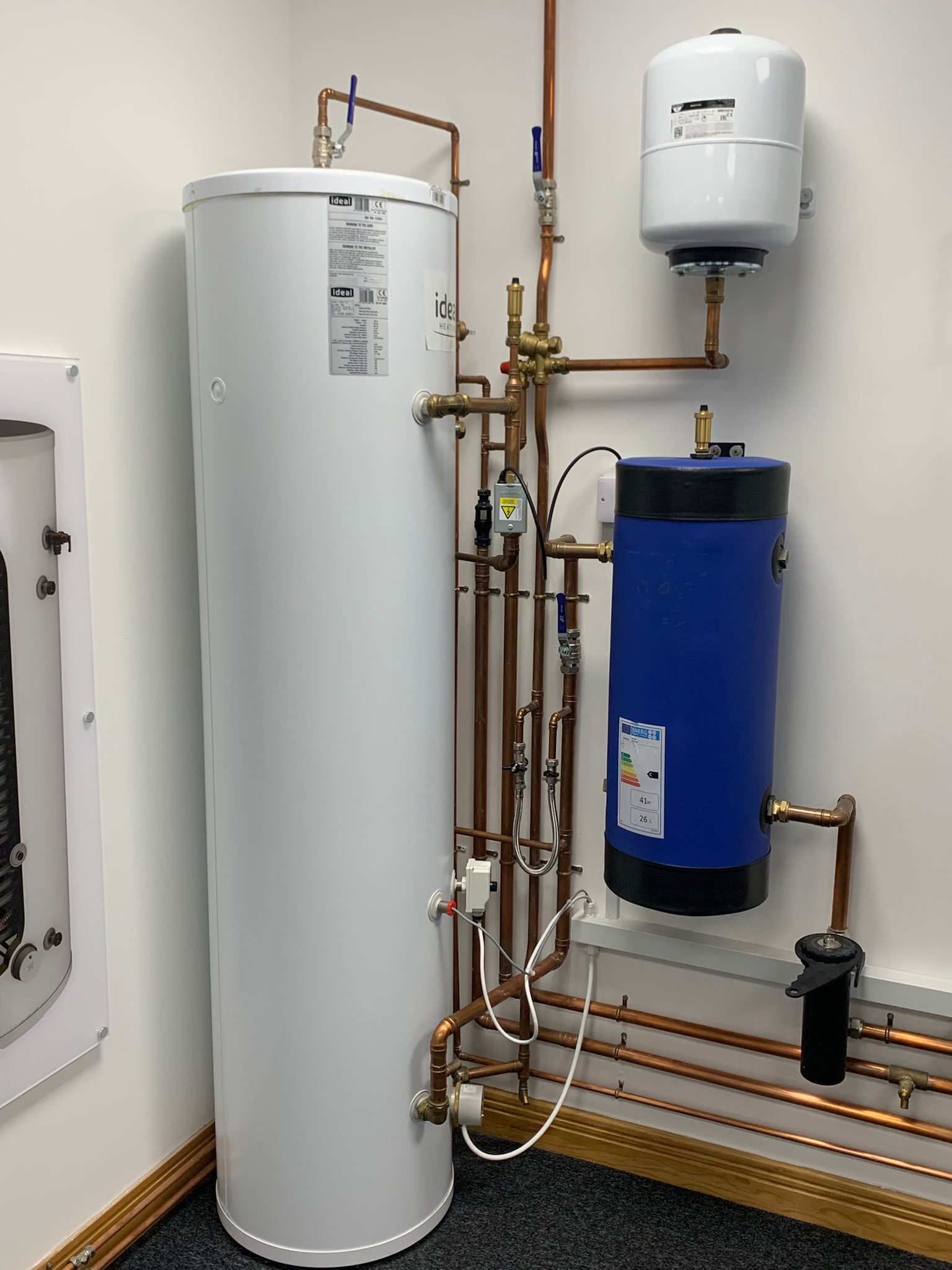 https://rnrplumbing.co.uk/wp-content/uploads/2023/10/WhatsApp-Image-2023-10-13-at-4.26.46-PM.jpeg